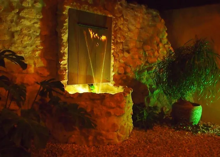 Samara Palm Lodge